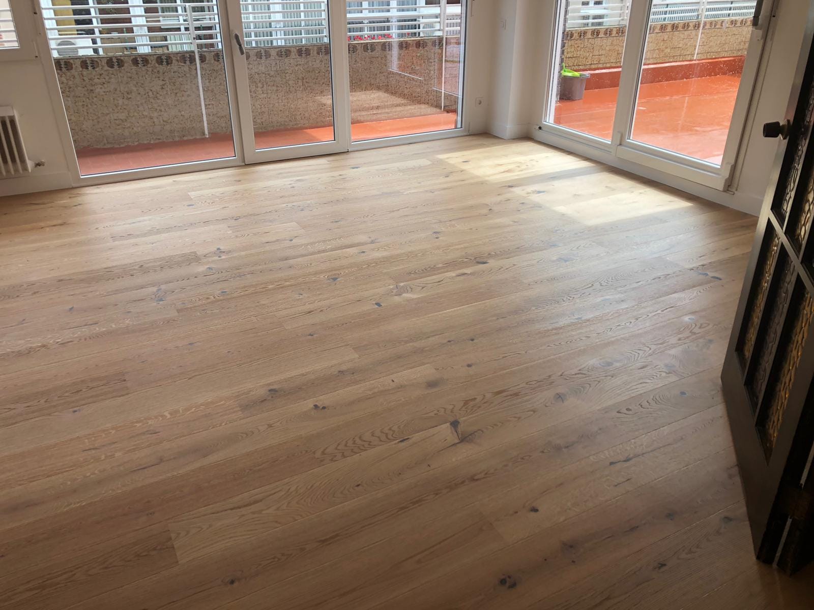 Proyecto de cambio de suelo de tarima en una vivienda privada.