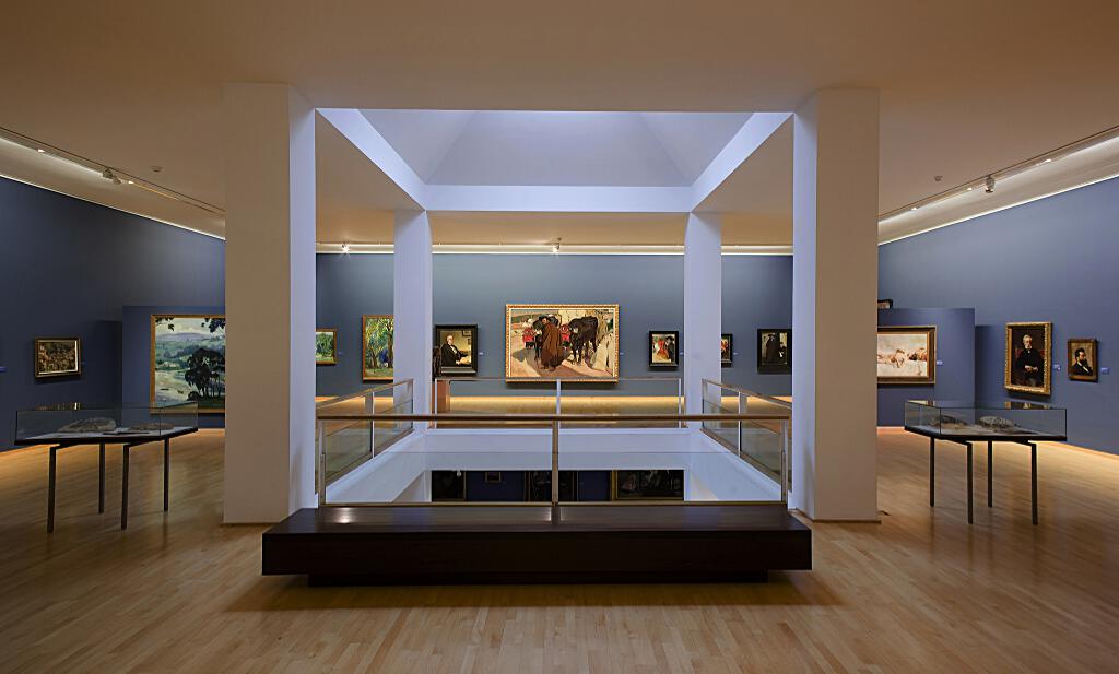 Museo de Bellas Artes, Tarima maciza de roble en una tabla Junckers