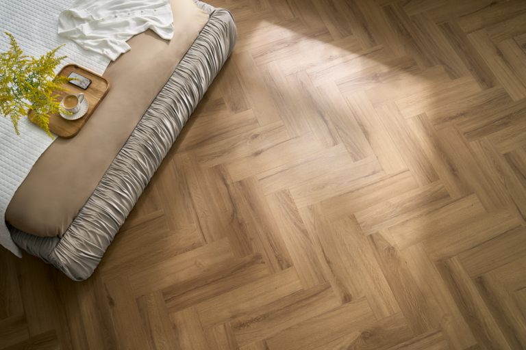 Suelo de vinilo Arbiton Amaron Herringbone EIR - ROCHESTER ROBLE - 5mm/0.55mm - Detalle 1