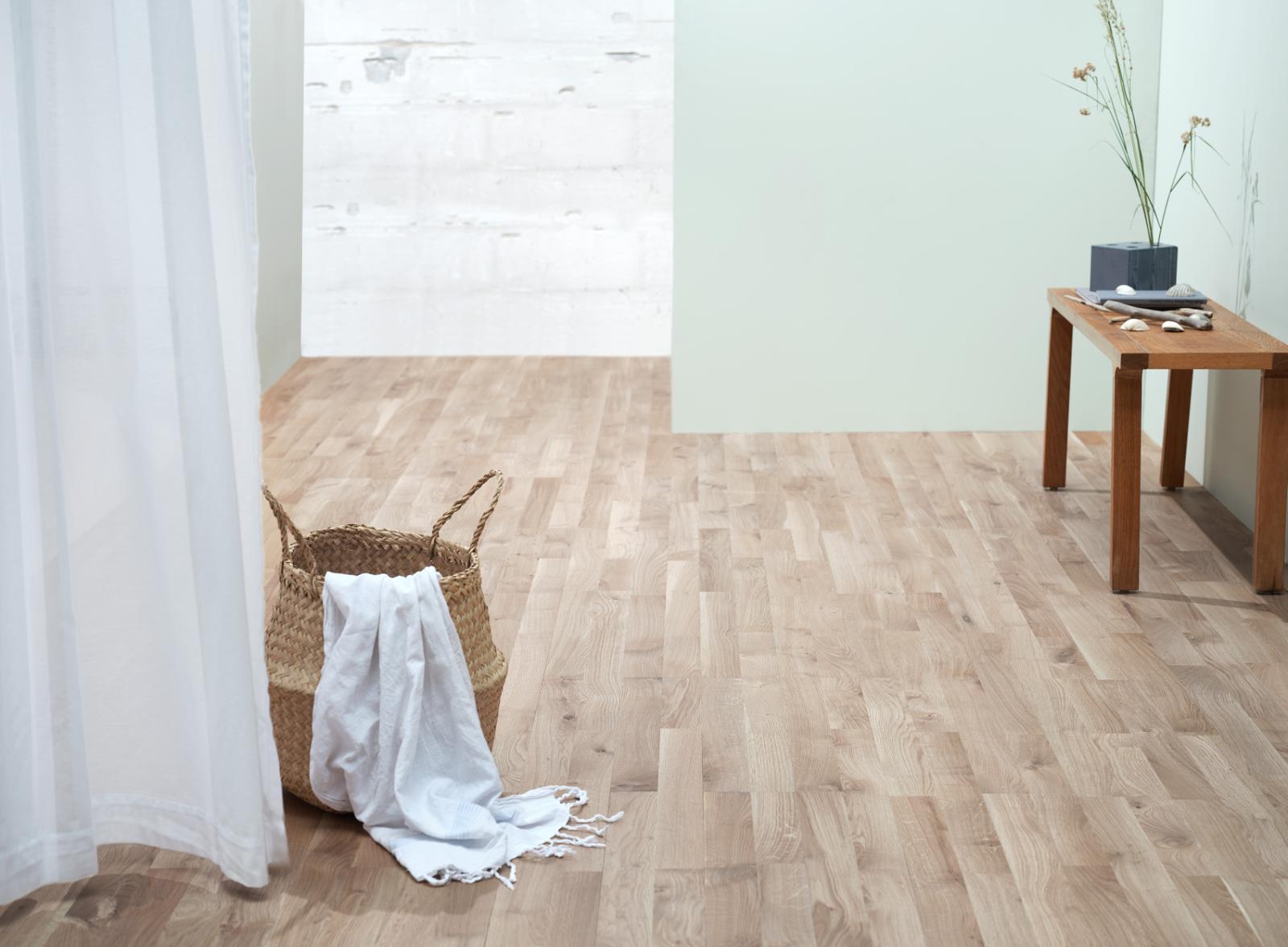 Roble Driftwood Grey Textura - Tarima en una tabla maciza Junckers - Detalle Lama y Textura 3