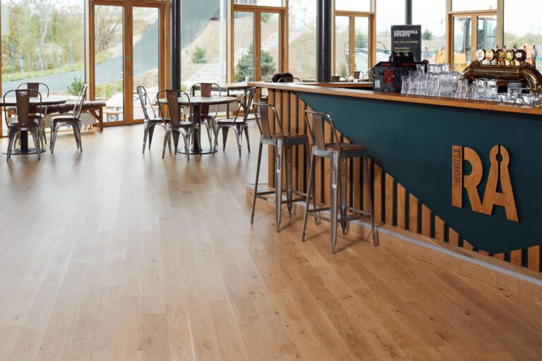 Roble Nordic Boulevard - Tarima en una tabla maciza Junckers - Detalle Lama y Textura 2