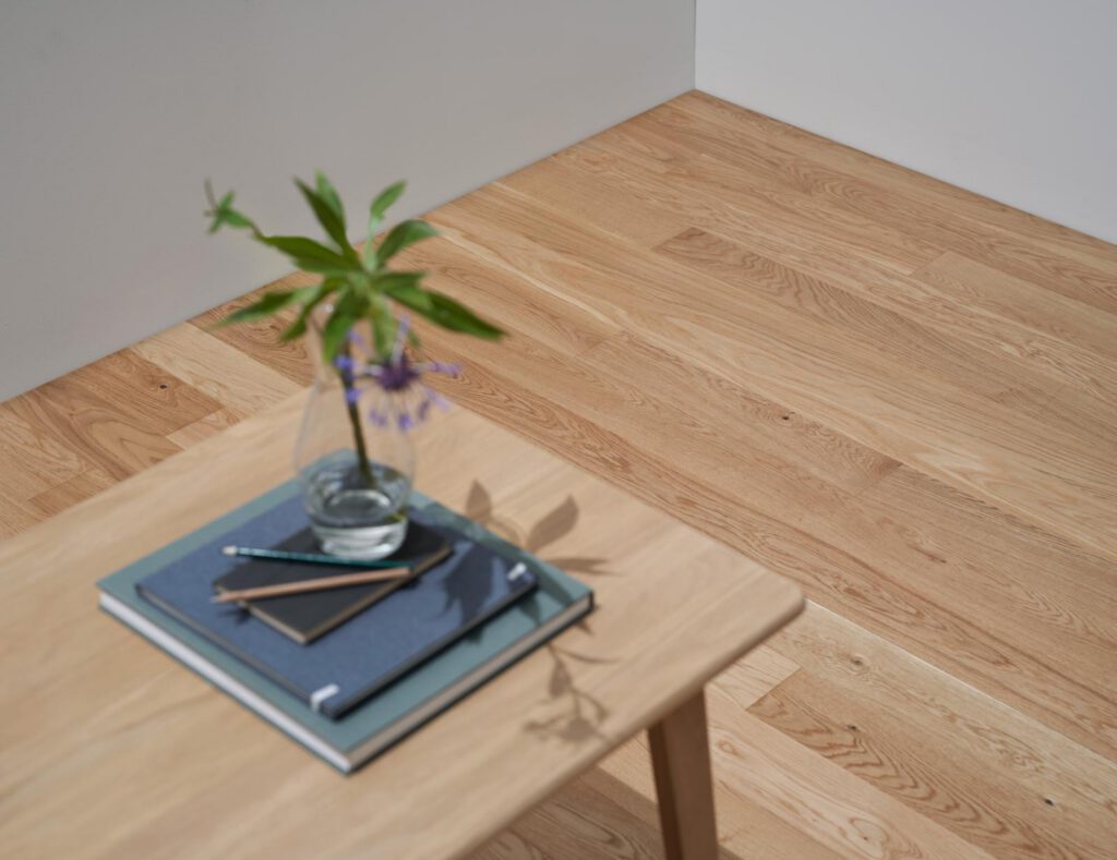 Roble Raw Sugar - Tarima en una tabla maciza Junckers