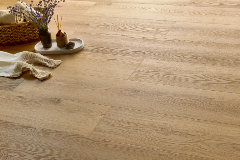 Suelo de vinilo Arbiton WOODRIC EIR - ROBLE CAVAILLON - 4mm/0.55mm - Detalle 1