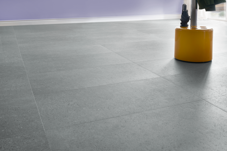 Suelo vinílico Arbiton Amaron FORMA - NINAVENTURA GREY - 5mm/0.55mm - Detalle 1
