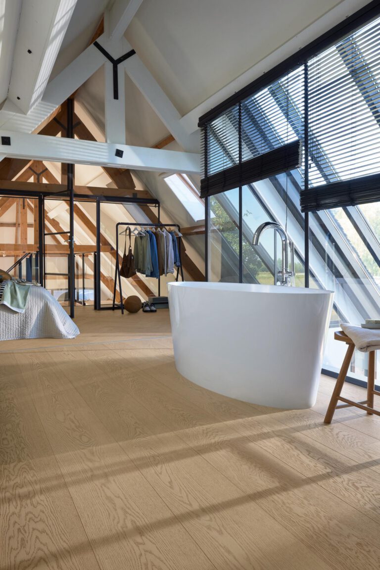 Suelo de madera Lindura HS 500 Roble clásico gris arena 20232 barnizado ultramate