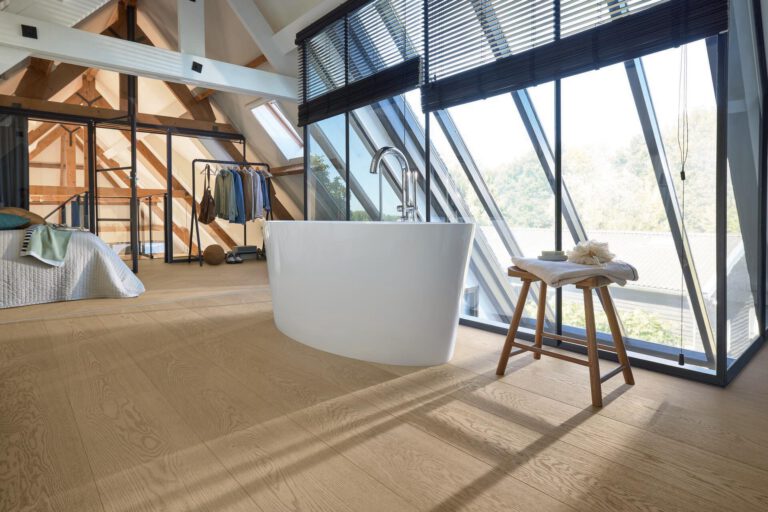 Suelo de madera Lindura HS 500 Roble clásico gris arena 20232 barnizado ultramate