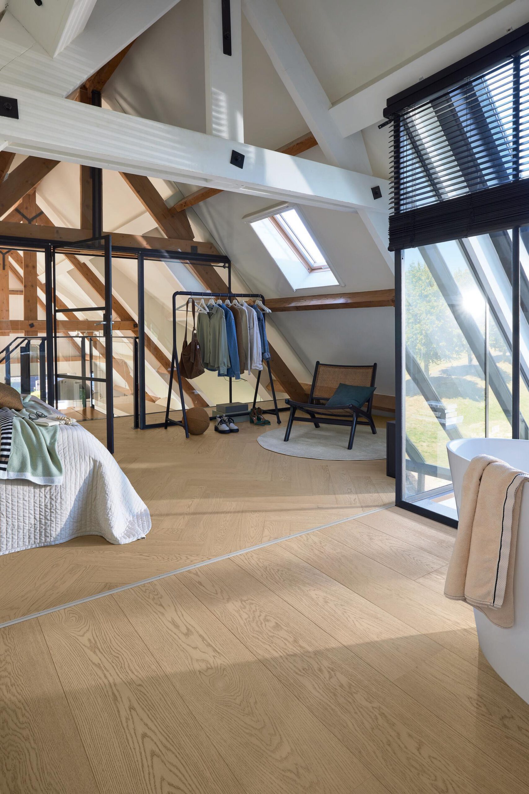 Suelo de madera Lindura HS 500 Roble clásico gris arena 20232 barnizado ultramate - Imagen 5
