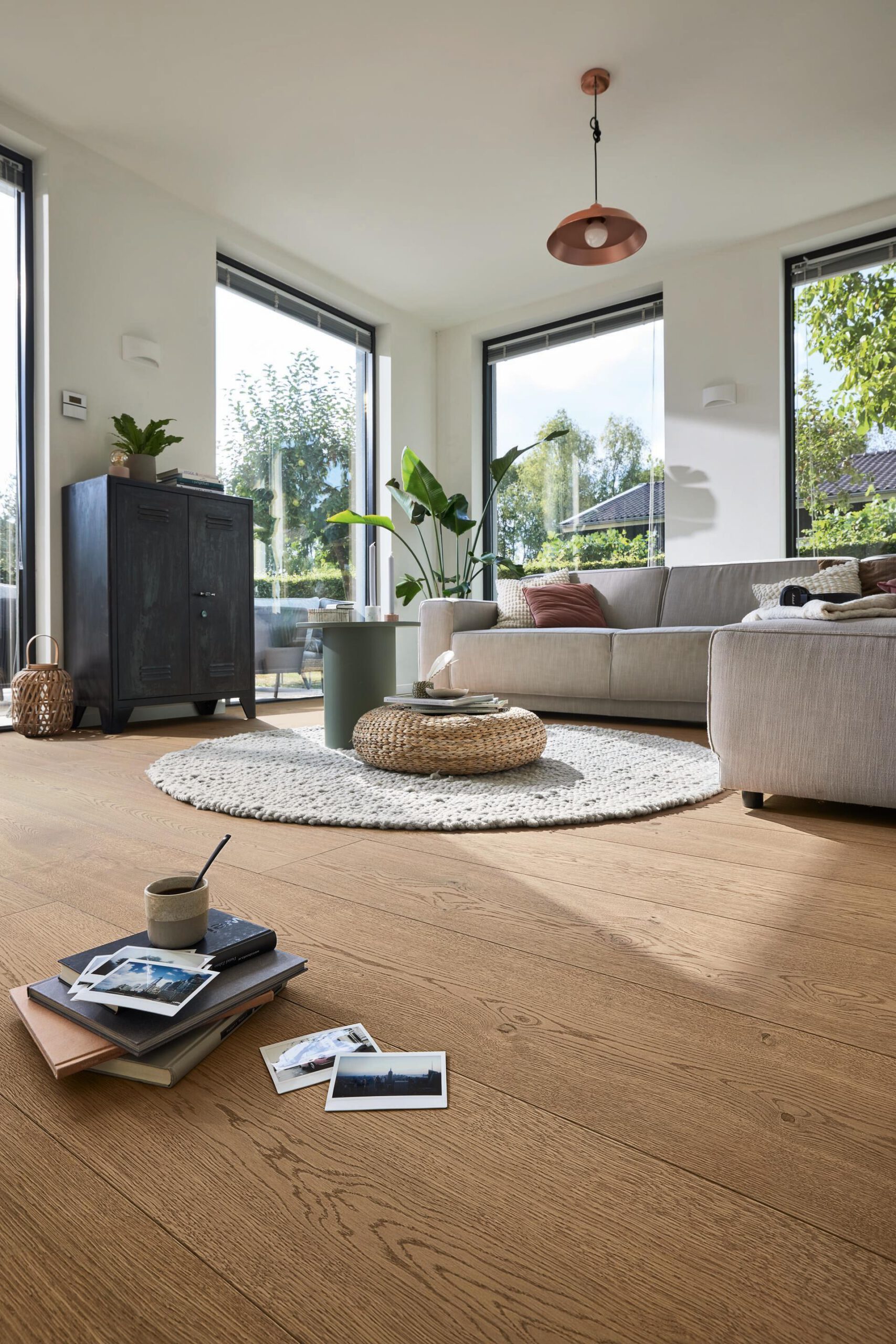 Suelo de madera Lindura HD 400 Roble auténtico marrón barro 20225 barnizado ultramate - Imagen 3