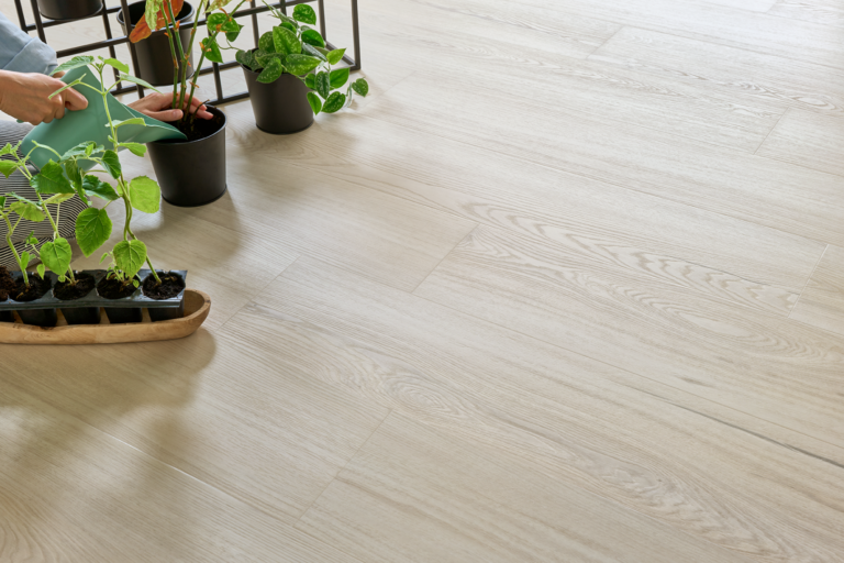 Suelo de vinilo Arbiton WOODRIC EIR ACOUSTIC - ROBLE ELDBORG - 5.3mm/0.55mm - Detalle 1