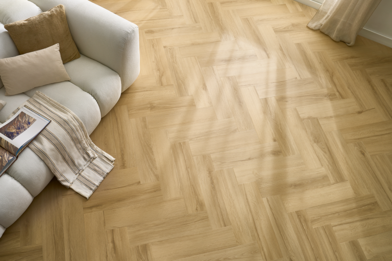 Suelo de vinilo Arbiton Amaron Herringbone EIR - PRINCETON ROBLE - 5mm/0.55mm - Detalle 1