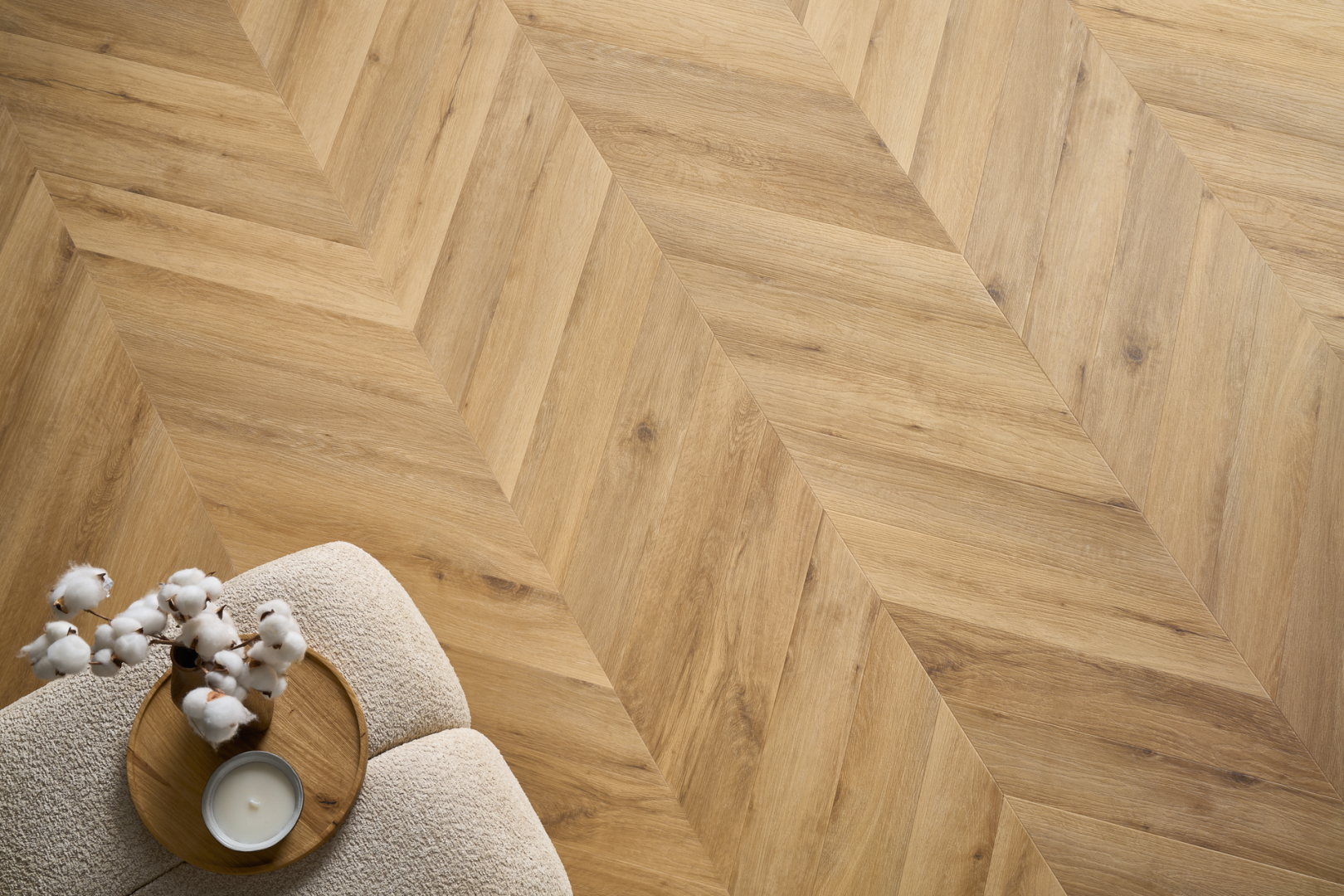 Suelo de vinilo Arbiton Amaron Chevron – WEMBLEY ROBLE – 5mm/0.55mm