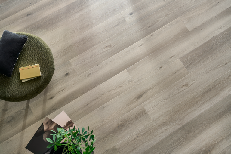 Suelo vinílico Arbiton Amaron Superiore ACOUSTIC - ROBLE GREYLAND - 6.3mm/0.55mm - Detalle 1