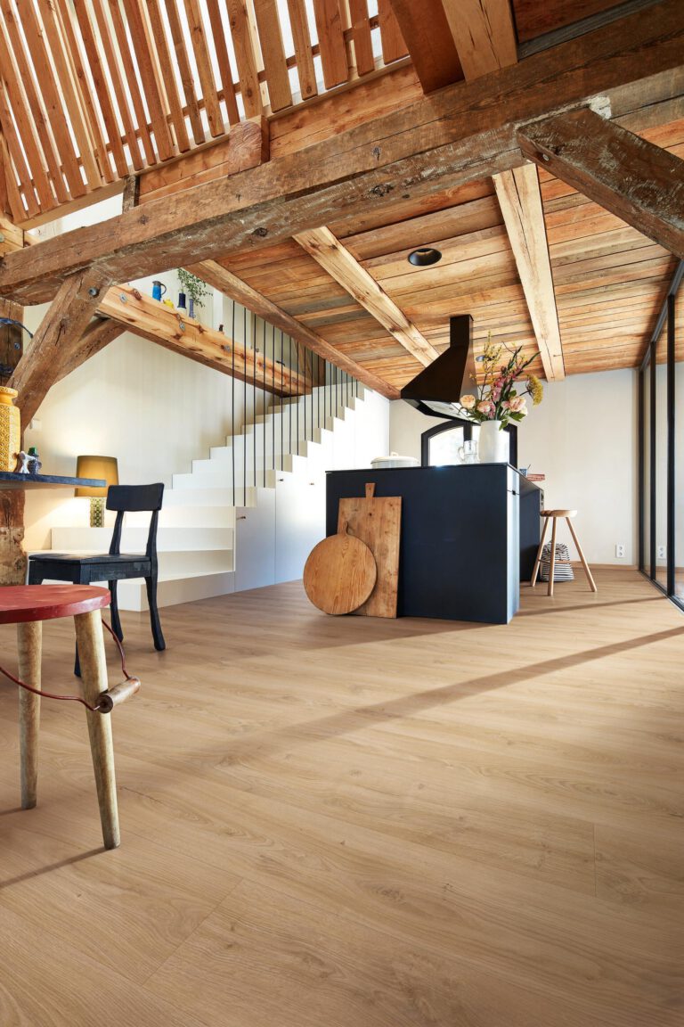 Suelo de diseño MeisterDesign. next DL 500 S Roble castillo claro 06841