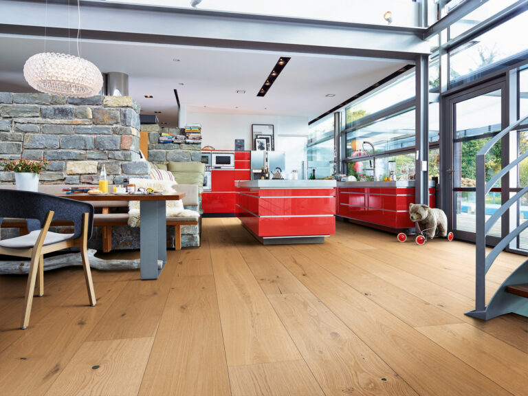 Suelo de madera Lindura HD 400 Roble auténtico caramelo 08916 barnizado ultramate