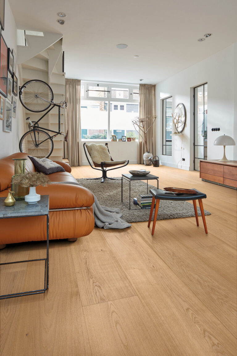 Suelo de madera Lindura HD 400 Roble natural claro 08918 barnizado ultramate