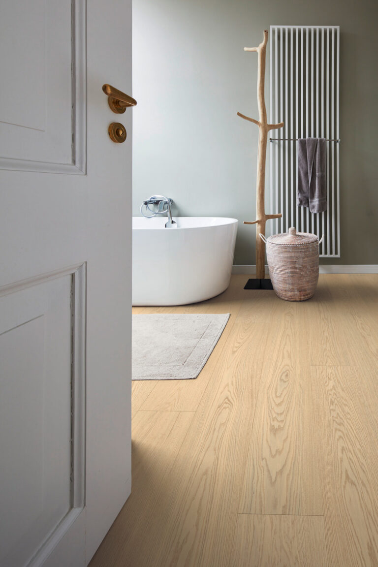 Suelo de madera Lindura HD 400 Roble natural alabastro 08919 barnizado ultramate