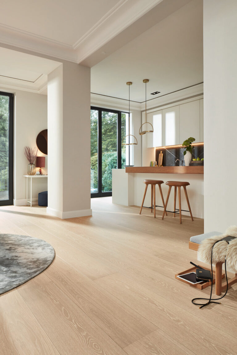 Suelo de madera Lindura HD 400 Roble natural champán 08922 barnizado ultramate