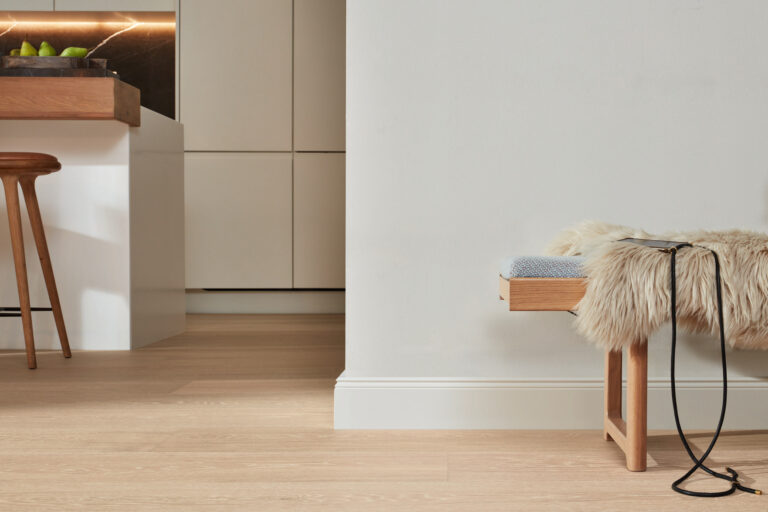 Suelo de madera Lindura HD 400 Roble natural champán 08922 barnizado ultramate