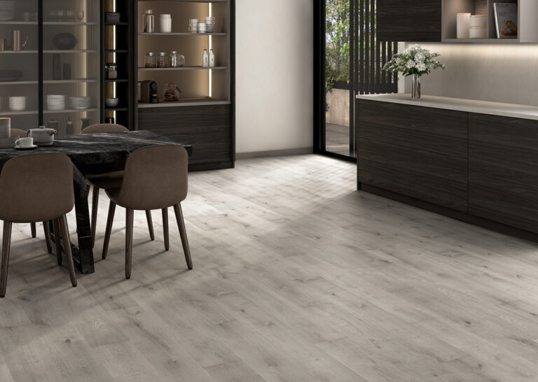 Finfloor 89N Roble Calcic