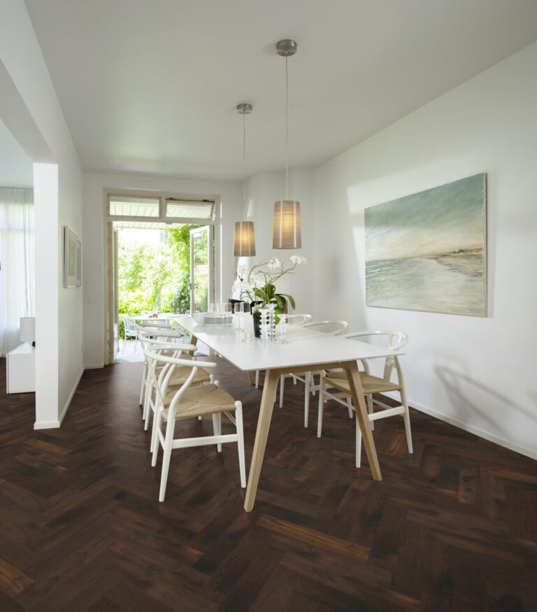Roble Herringbone Cd Smoked Dark - Detalle Lama y Textura 2