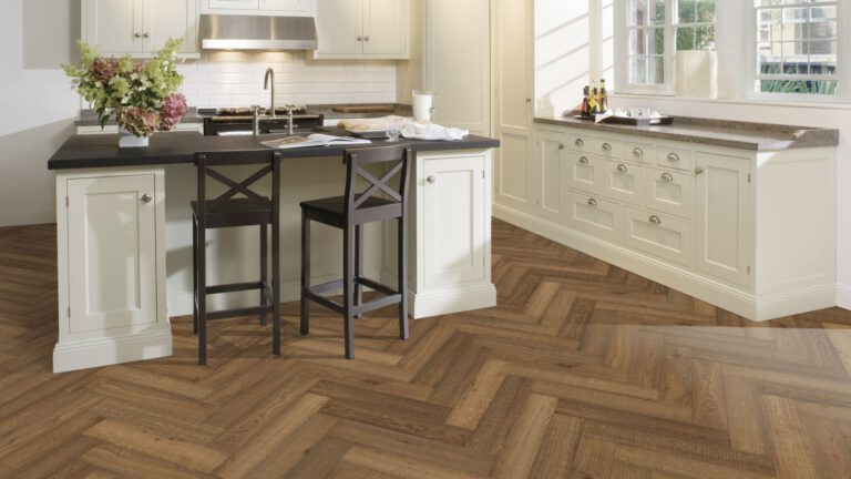 Roble Herringbone Cd Vintage Smoked - Detalle Lama y Textura 1